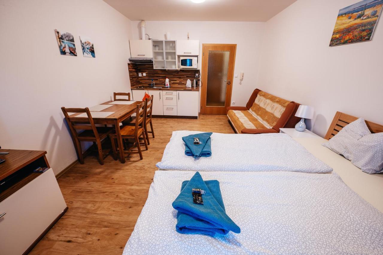 Lipno Nad Vltavou - Apartman 23 - Wifi, Parking, Netflix Bagian luar foto